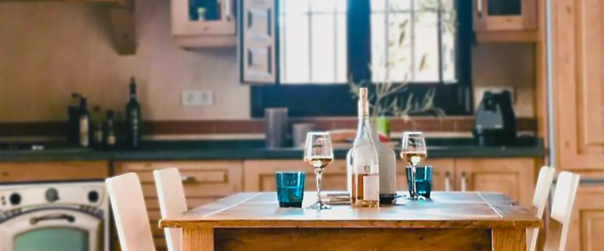 kitchen binnen in ons vakantiehuis in spanje de keuken